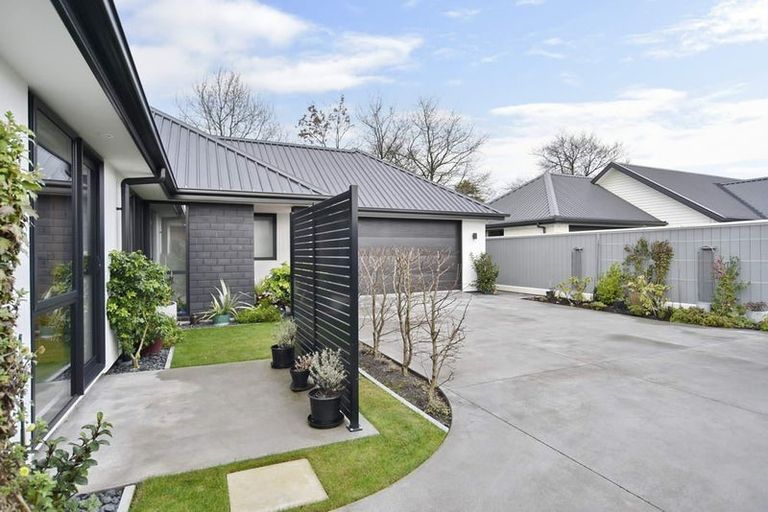 Photo of property in 6 Winterslow Lane, Rangiora, 7400