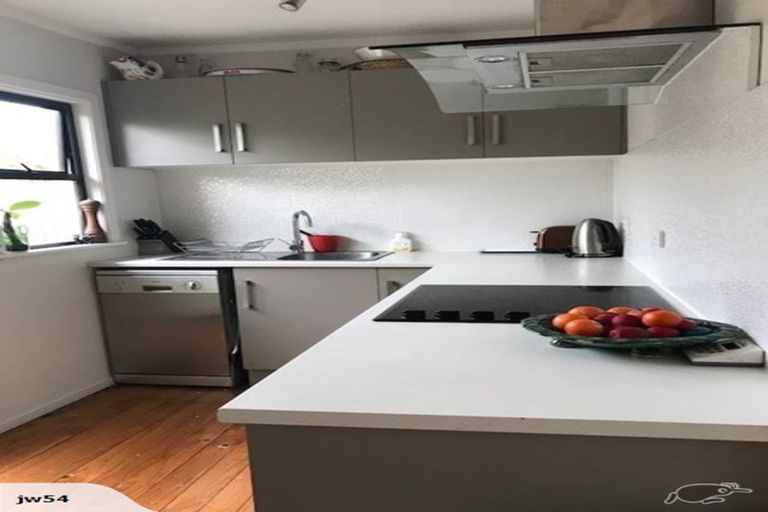 Photo of property in 2/25 Birchfield Road, Hauraki, Auckland, 0622