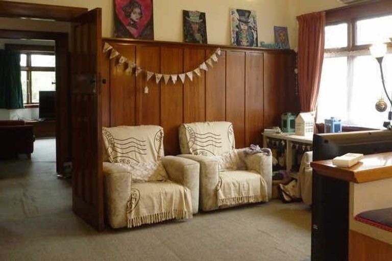 Photo of property in 111 Saint Martins Road, Saint Martins, Christchurch, 8022