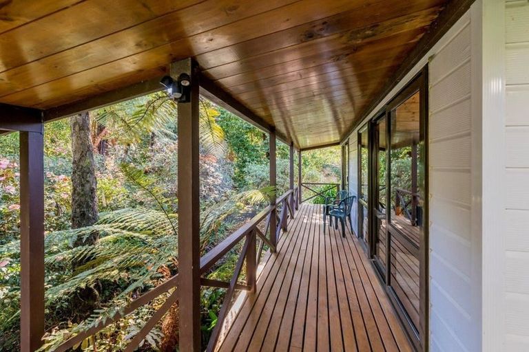 Photo of property in 37 Greenaway Road, Waikanae, 5036