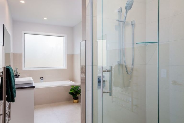 Photo of property in 2 Fern Lane, Whalers Gate, New Plymouth, 4310