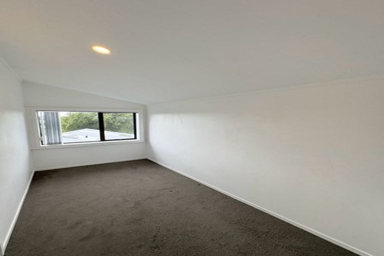 Photo of property in 43 Chequers Avenue, Glenfield, Auckland, 0629