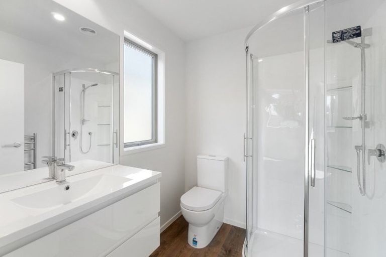 Photo of property in 5 Selkirk Lane, Hamilton Lake, Hamilton, 3204