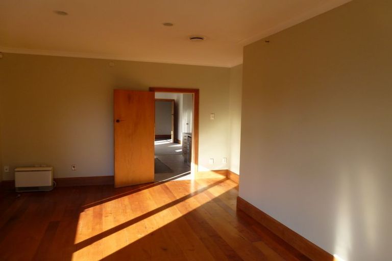 Photo of property in 24 Milverton Avenue, Hokowhitu, Palmerston North, 4410