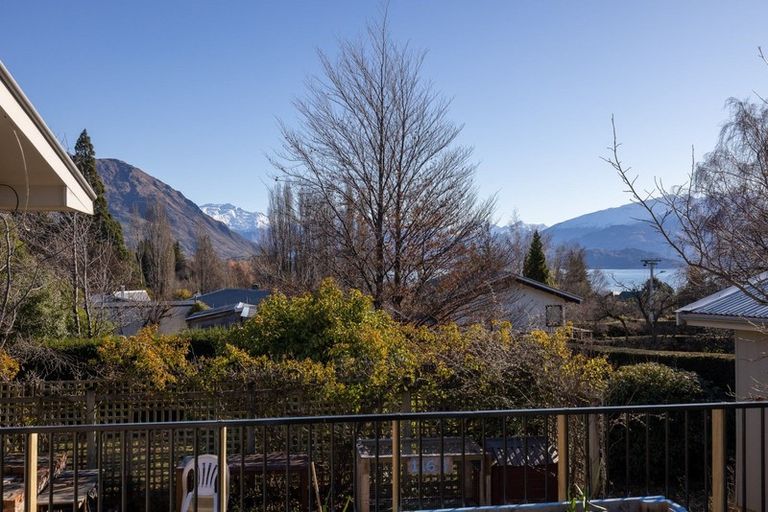 Photo of property in 116 Beacon Point Road, Wanaka, 9305