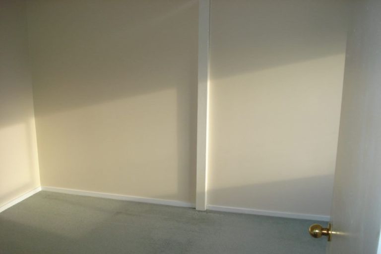 Photo of property in 58 Guadeloupe Crescent, Grenada Village, Wellington, 6037