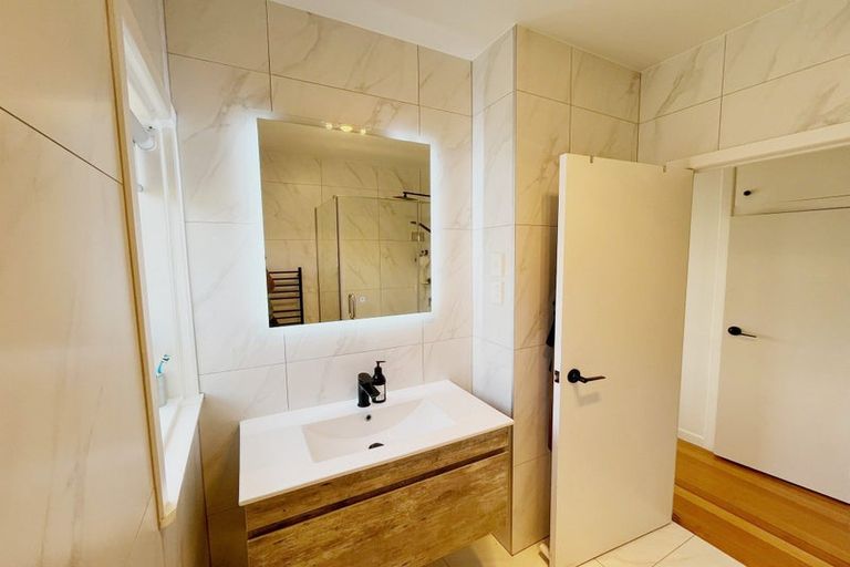 Photo of property in 93a Litten Road, Cockle Bay, Auckland, 2014