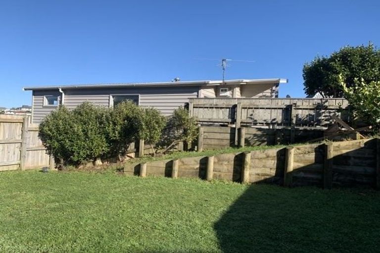 Photo of property in 14 Cresswell Place, Johnsonville, Wellington, 6037