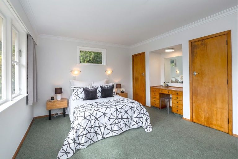 Photo of property in 40 Jocelyn Crescent, Pinehaven, Upper Hutt, 5019