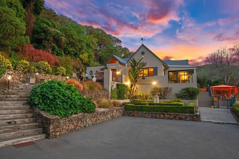 Photo of property in 10 Purple Peak Road, Akaroa, 7581