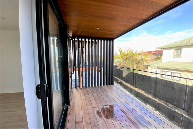 Photo of property in 40c Reeves Road, Pakuranga, Auckland, 2010