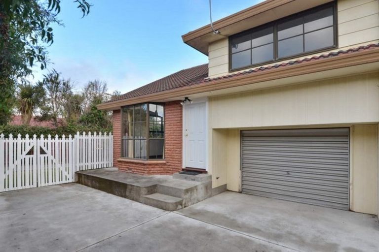 Photo of property in 2/5 Highgate Avenue, Merivale, Christchurch, 8014