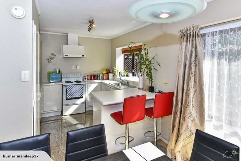 Photo of property in 2/8 Pukeko Place, Papatoetoe, Auckland, 2025