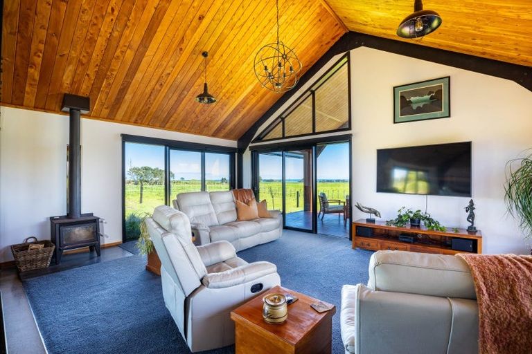 Photo of property in 31 Kaihihi Road, Okato, New Plymouth, 4381