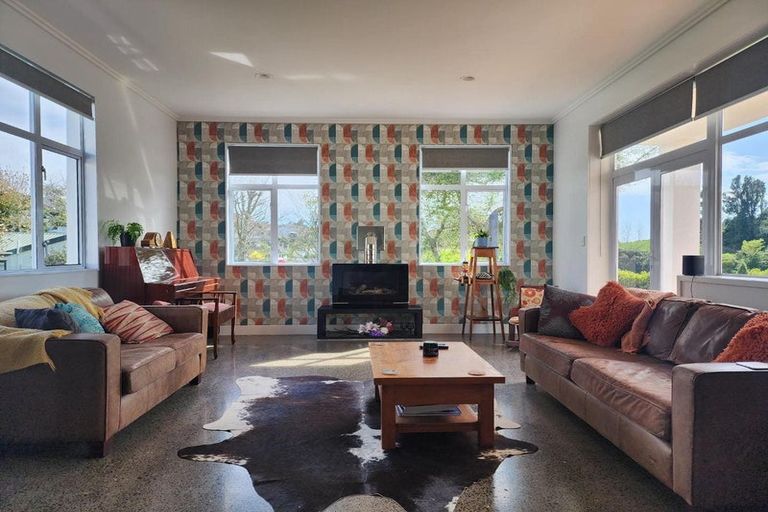 Photo of property in 12b Kororako Grove, Whalers Gate, New Plymouth, 4310