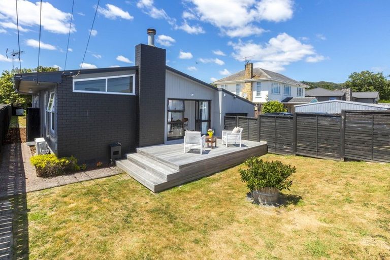 Photo of property in 30a Exchange Street, Ebdentown, Upper Hutt, 5018