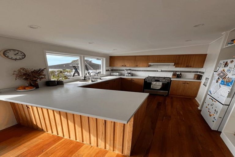 Photo of property in 1/51 East Coast Road, Milford, Auckland, 0620