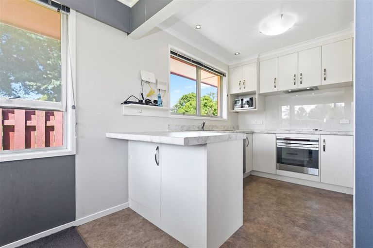 Photo of property in 16 Beverley Crescent, Hillcrest, Hamilton, 3216