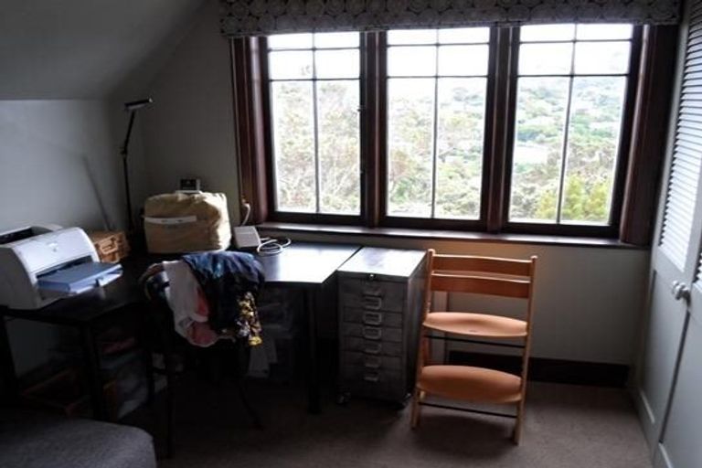 Photo of property in 29 Fairview Crescent, Kelburn, Wellington, 6012