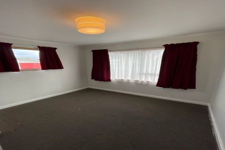 Photo of property in 17 Claridges Road, Casebrook, Christchurch, 8051