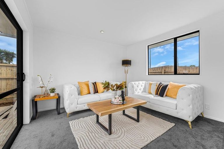 Photo of property in 1/53 Redcrest Avenue, Red Hill, Papakura, 2110