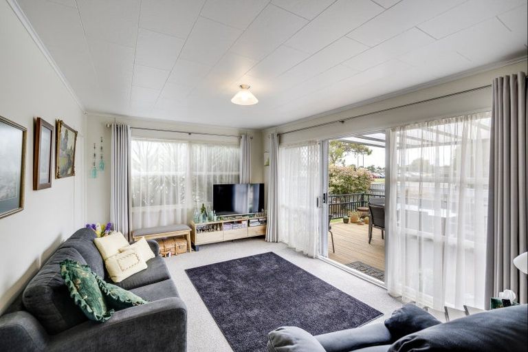 Photo of property in 47 Bristol Street, Tamatea, Napier, 4112