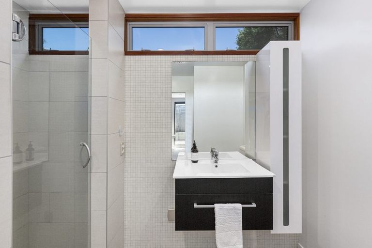 Photo of property in 6a Sunset Parade, Plimmerton, Porirua, 5026