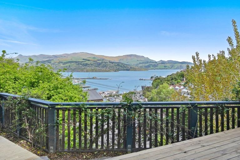 Photo of property in 37 Jacksons Road, Lyttelton, 8082
