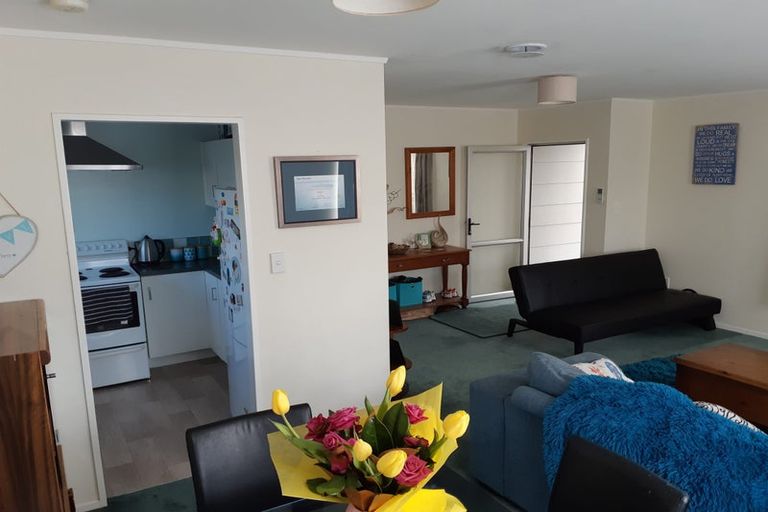 Photo of property in 1/20 Starforth Place, Henderson, Auckland, 0612