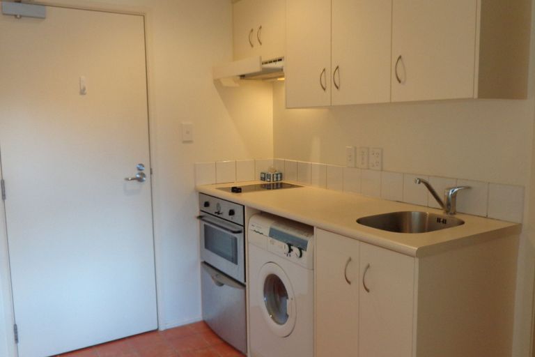 Photo of property in 30/8c Westward Ho Road, Glen Eden, Auckland, 0602