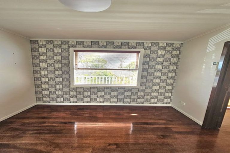 Photo of property in 27 Exminster Street, Blockhouse Bay, Auckland, 0600