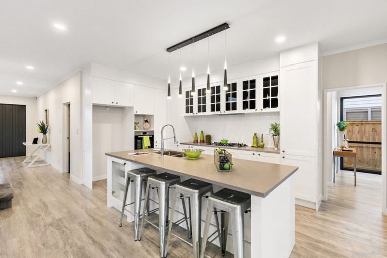 Photo of property in 21 Lisnoble Road, Flat Bush, Auckland, 2019