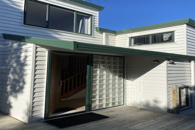 Photo of property in 12b Ngataringa Road, Devonport, Auckland, 0624