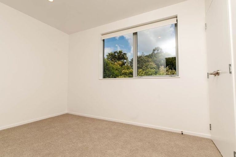 Photo of property in 1/39 Archers Road, Hillcrest, Auckland, 0629