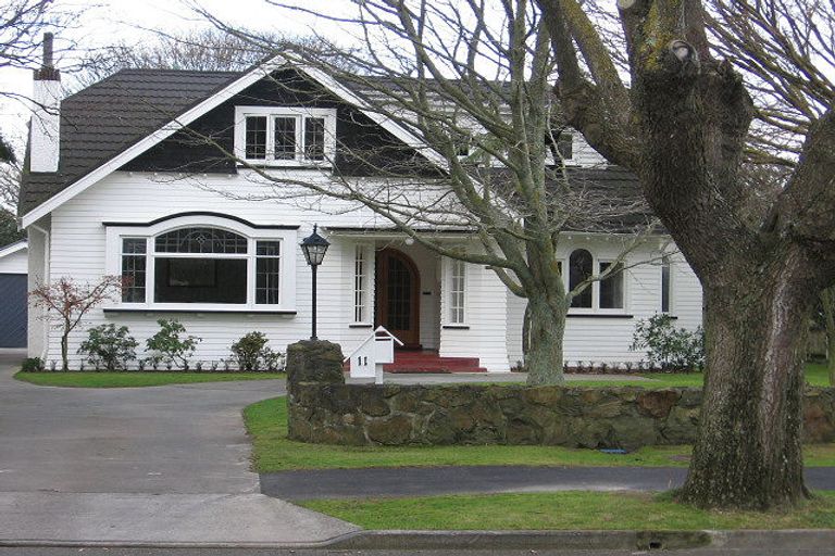 Photo of property in 11 Elmira Avenue, Hokowhitu, Palmerston North, 4410