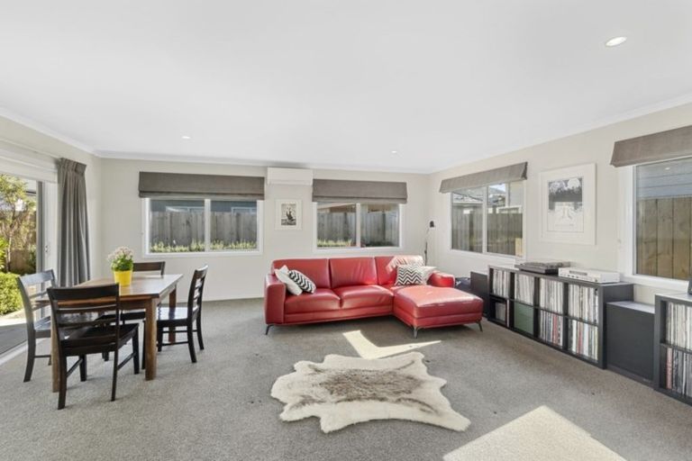 Photo of property in 86 Farmer Crescent, Taita, Lower Hutt, 5011