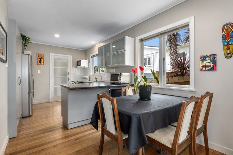 Photo of property in 11 Cartwright Road, Onerahi, Whangarei, 0110