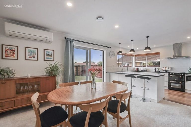 Photo of property in 15 Chilton Drive, Mairehau, Christchurch, 8052