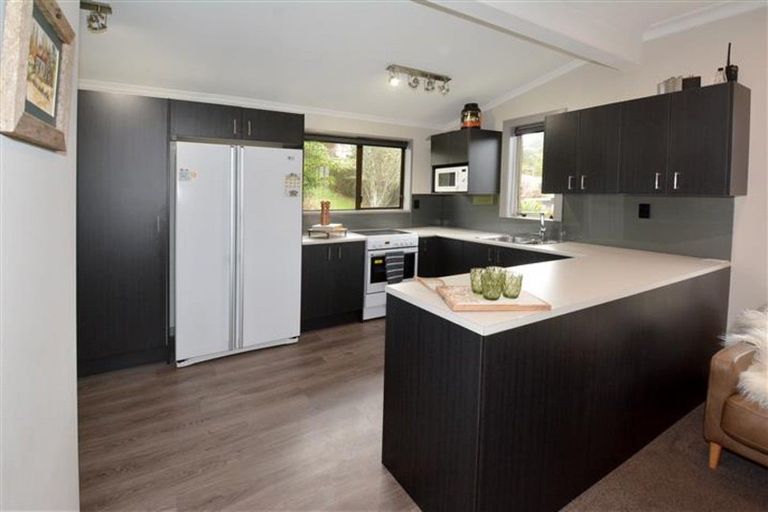 Photo of property in 307 Main South Road, Green Island, Dunedin, 9018