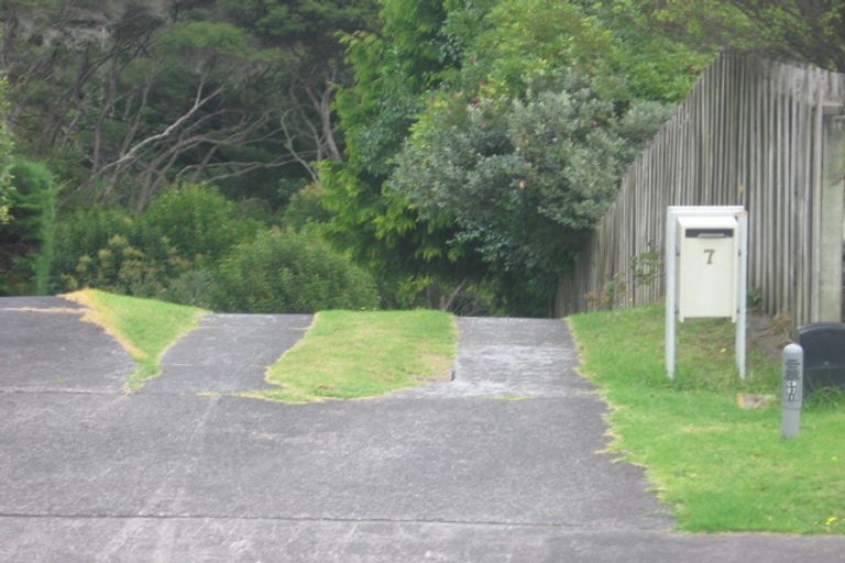 Photo of property in 7 Charnley Grove, Glenfield, Auckland, 0629