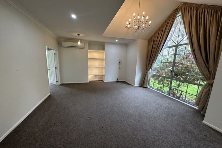 Photo of property in 21 Polo Prince Drive, Totara Park, Manurewa, 2576