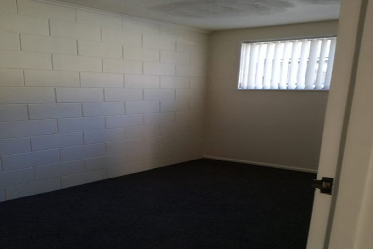 Photo of property in 2/25 Peverel Street, Riccarton, Christchurch, 8041