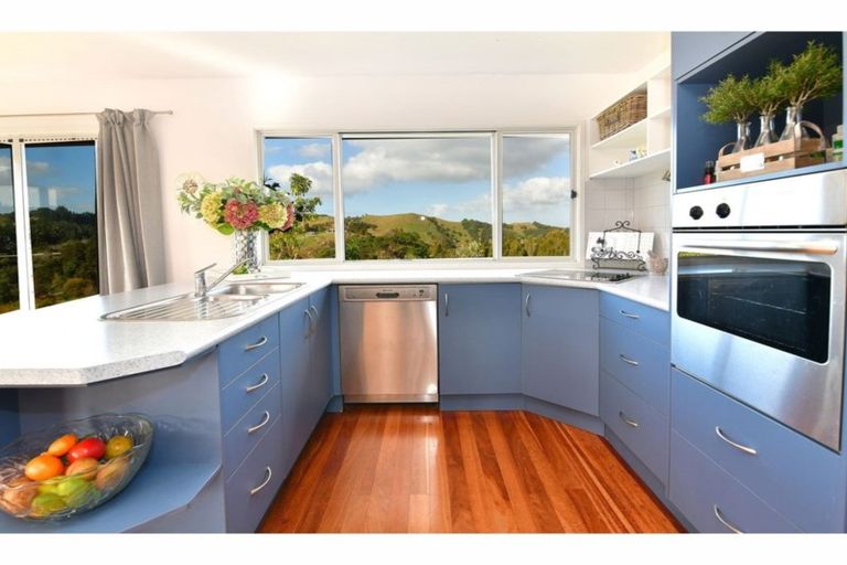 Photo of property in 60 Puhoi Road, Puhoi, Warkworth, 0994