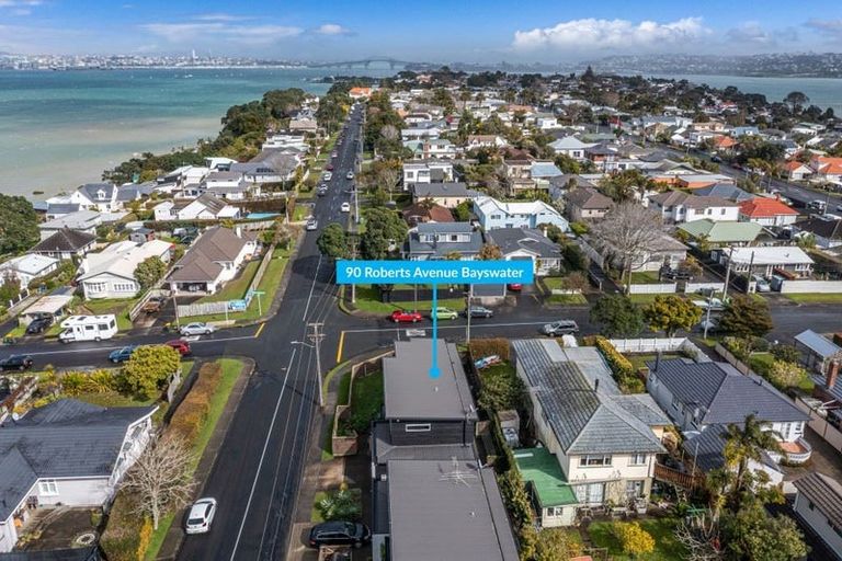 Photo of property in 90 Roberts Avenue, Belmont, Auckland, 0622