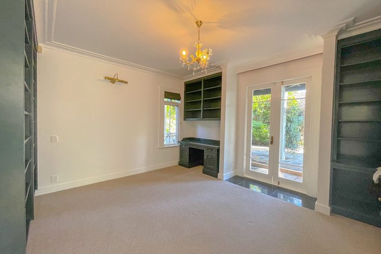 Photo of property in 15 Cambridge Terrace, Devonport, Auckland, 0624