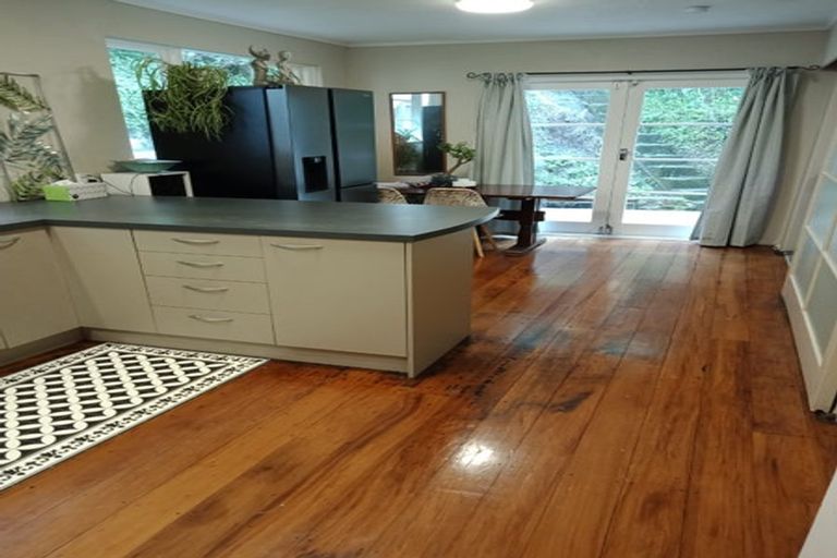 Photo of property in 8 Chester Road, Tawa, Wellington, 5028