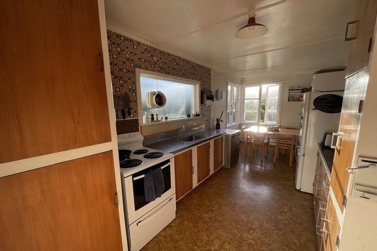 Photo of property in 20 Victory Avenue, Karori, Wellington, 6012