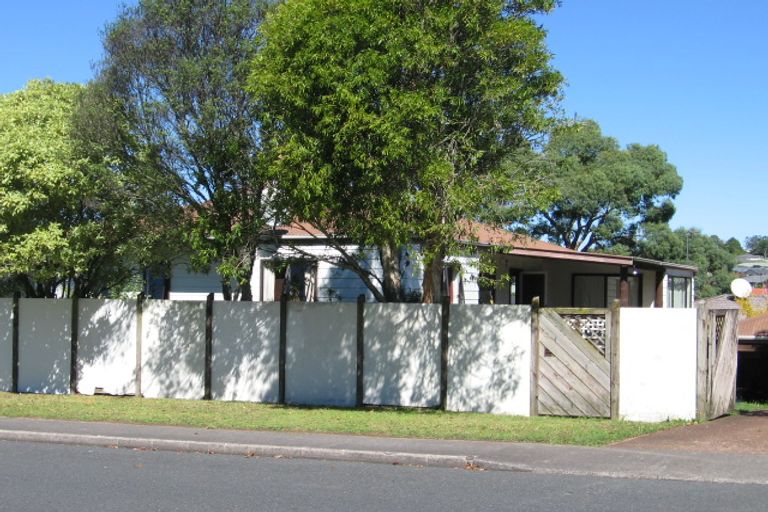Photo of property in 101 Oreil Avenue, West Harbour, Auckland, 0618