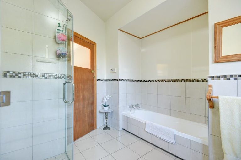 Photo of property in 6 Hipango Terrace, Durie Hill, Whanganui, 4500