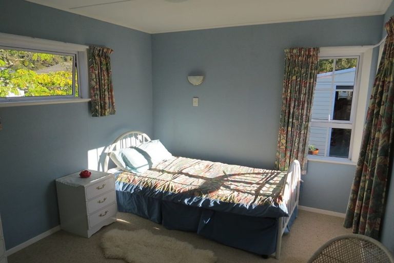 Photo of property in 165 Wainuiomata Road, Wainuiomata, Lower Hutt, 5014